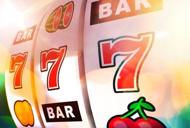 Live dealer roulette and baccarat tables at ziptogel